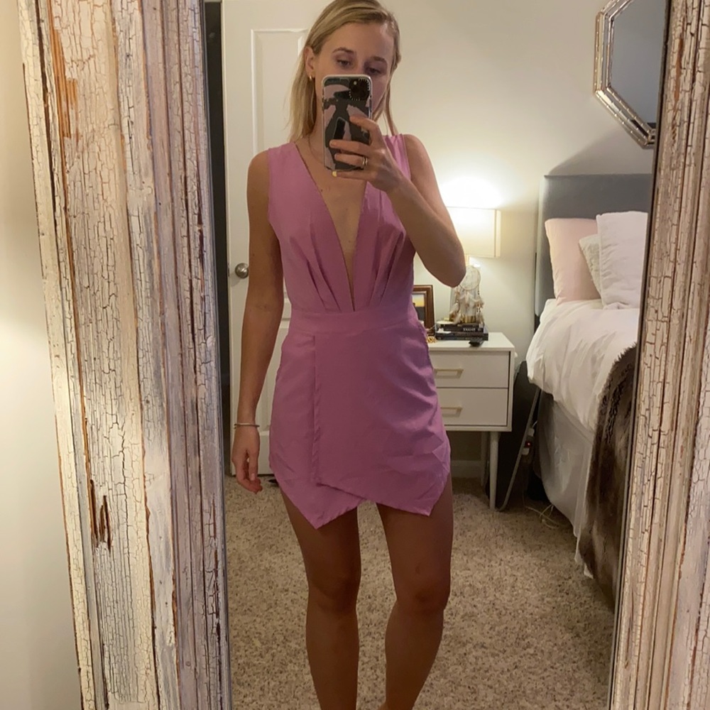 Tobi Romper - deep v - pleats - open back detail
